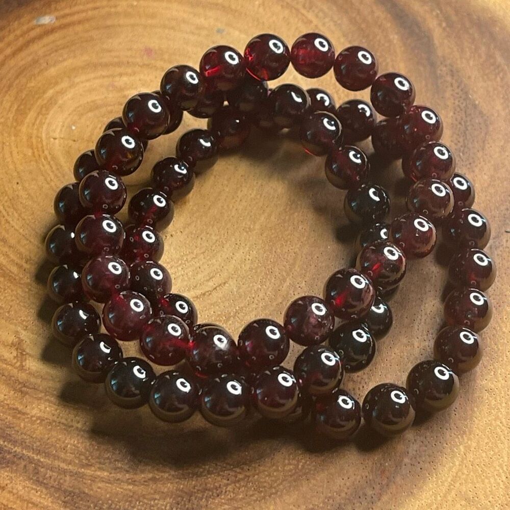 Garnet deep red stretch beaded bracelet 7” crystal healing beads 8mm high qualit